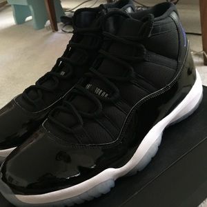 Air Jordan XI aka SPACE JAM 11's SIZE 13